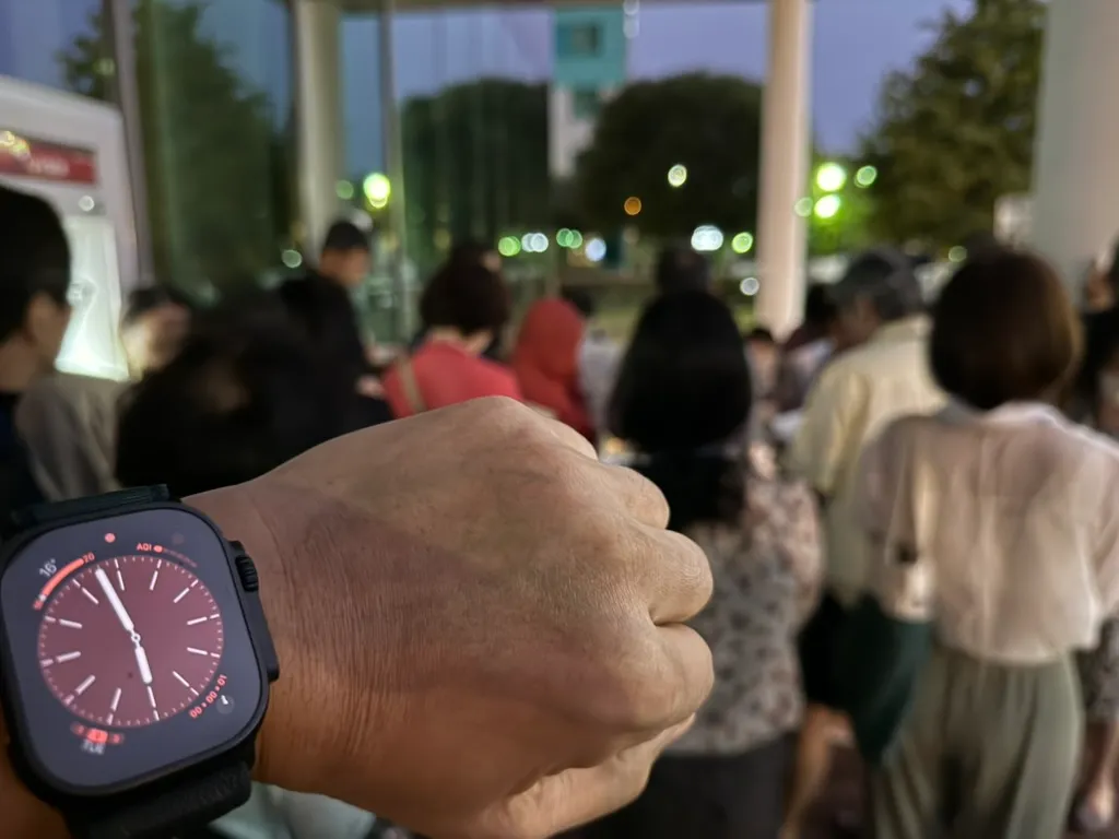 이 강의가 새벽 6시가 채 안된 시점임을 보여준다. 앞서 논했듯 난 관심 없는 주제듣는 데 잼병이기에, 상당 부분, 특히 여행 뒤로 갈 수록 이렇듯 강의 시간을 딴짓으로 일관했다.